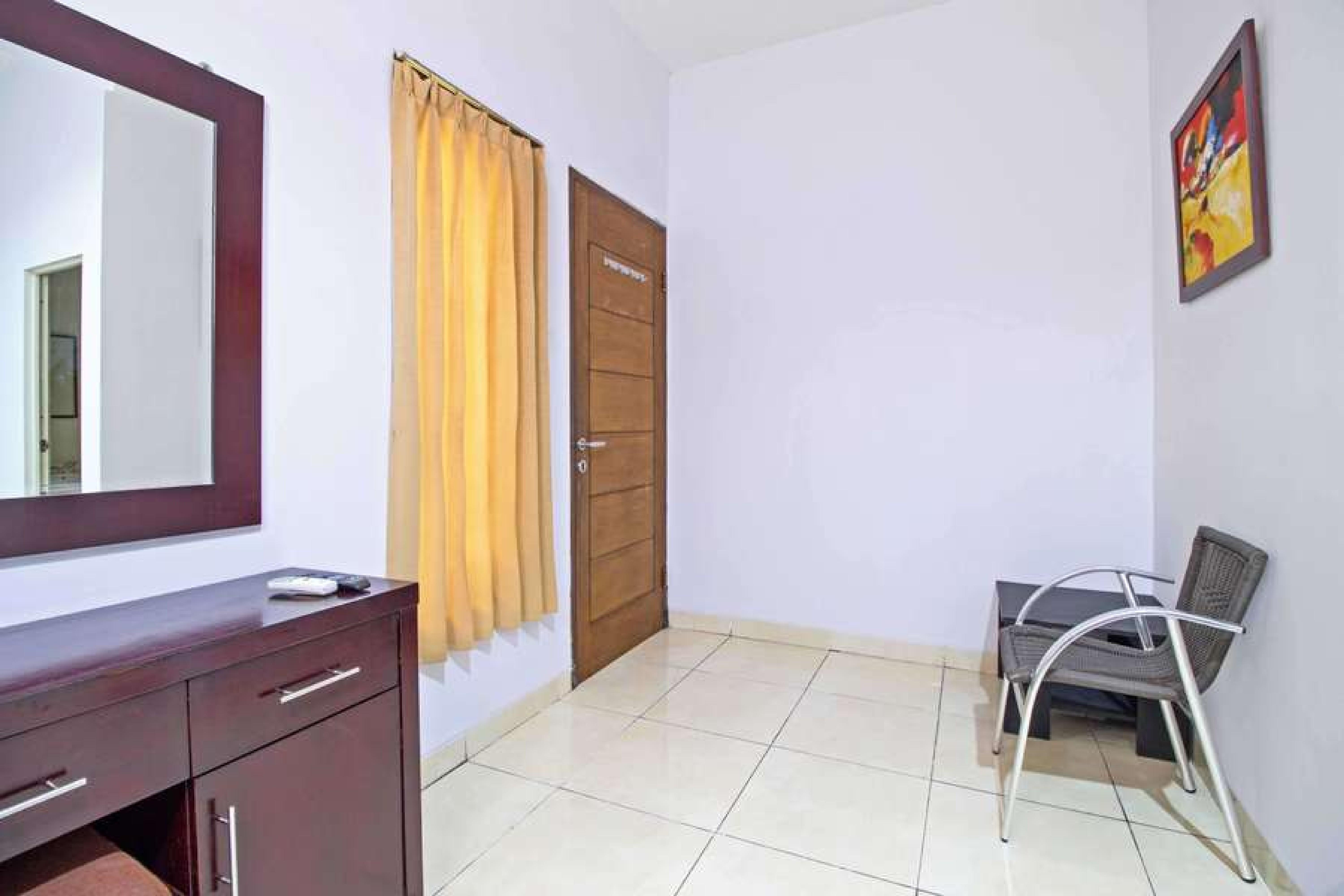 Reddoorz @ Pangeran Antasari 2 Hotel Cilandak  Ngoại thất bức ảnh