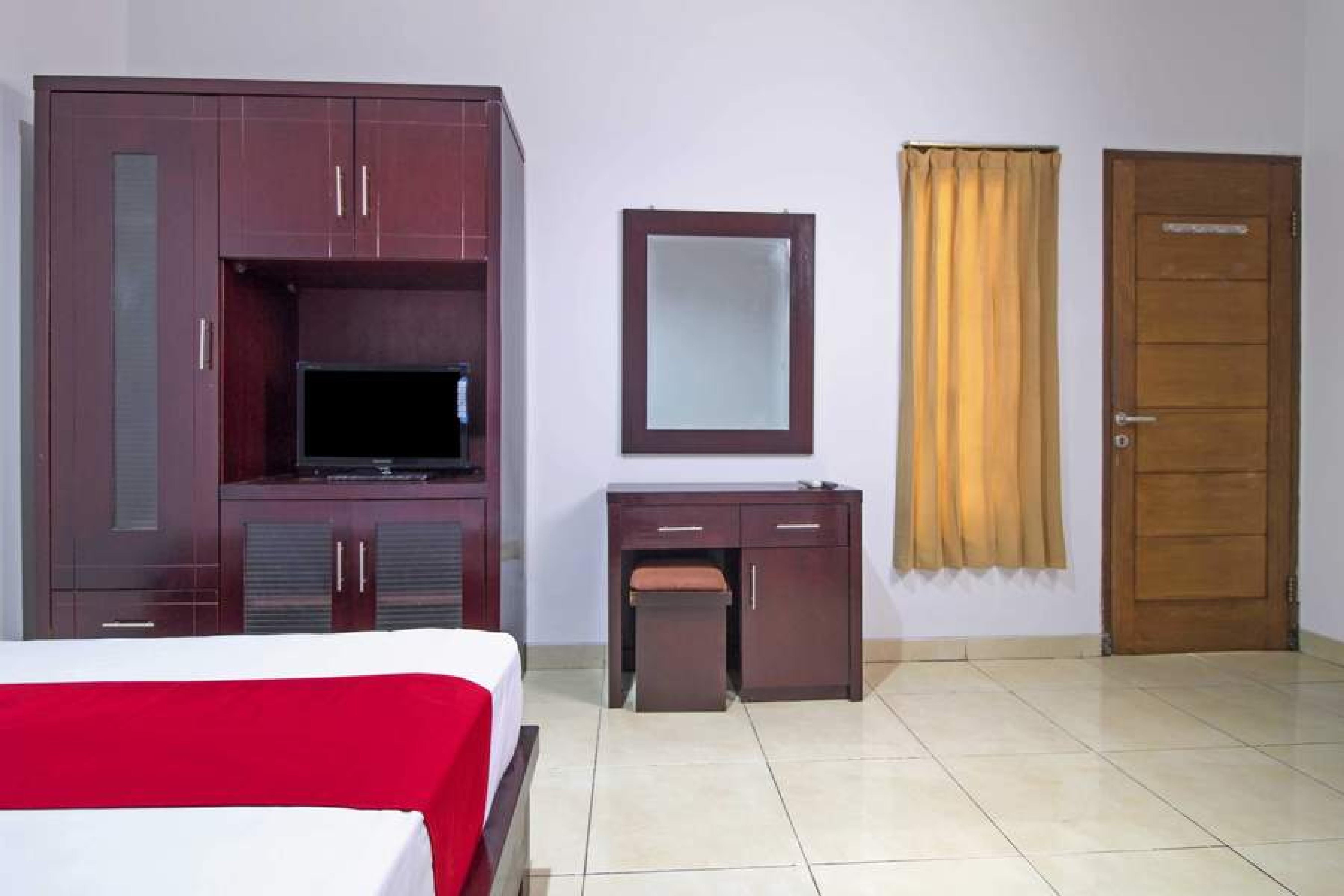 Reddoorz @ Pangeran Antasari 2 Hotel Cilandak  Ngoại thất bức ảnh