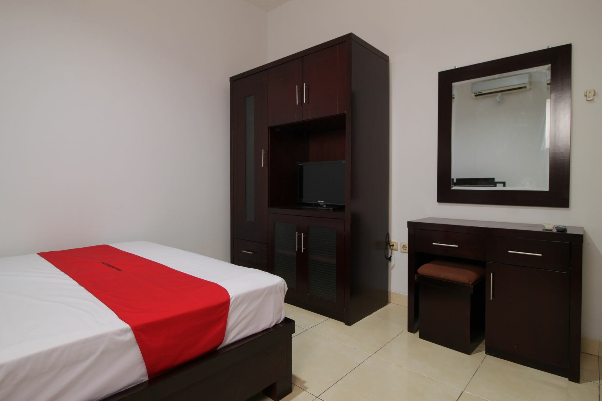 Reddoorz @ Pangeran Antasari 2 Hotel Cilandak  Ngoại thất bức ảnh